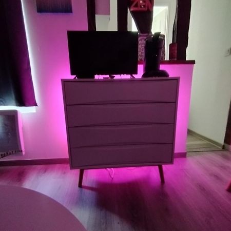 Studio Charmant Confortable Tv Centre Ville ลูวิเยร์ ภายนอก รูปภาพ